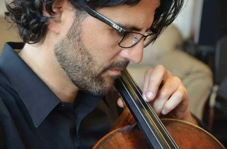 http://stringsmagazine.com/cellist-amit-peled-on-practicing-performing-with-pablo-casals-goffriller-cello/